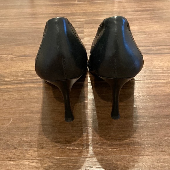 Beautiful Black Leather Arturo Chiang Peep-toe Pumps - Size 6 - Picture 3 of 7